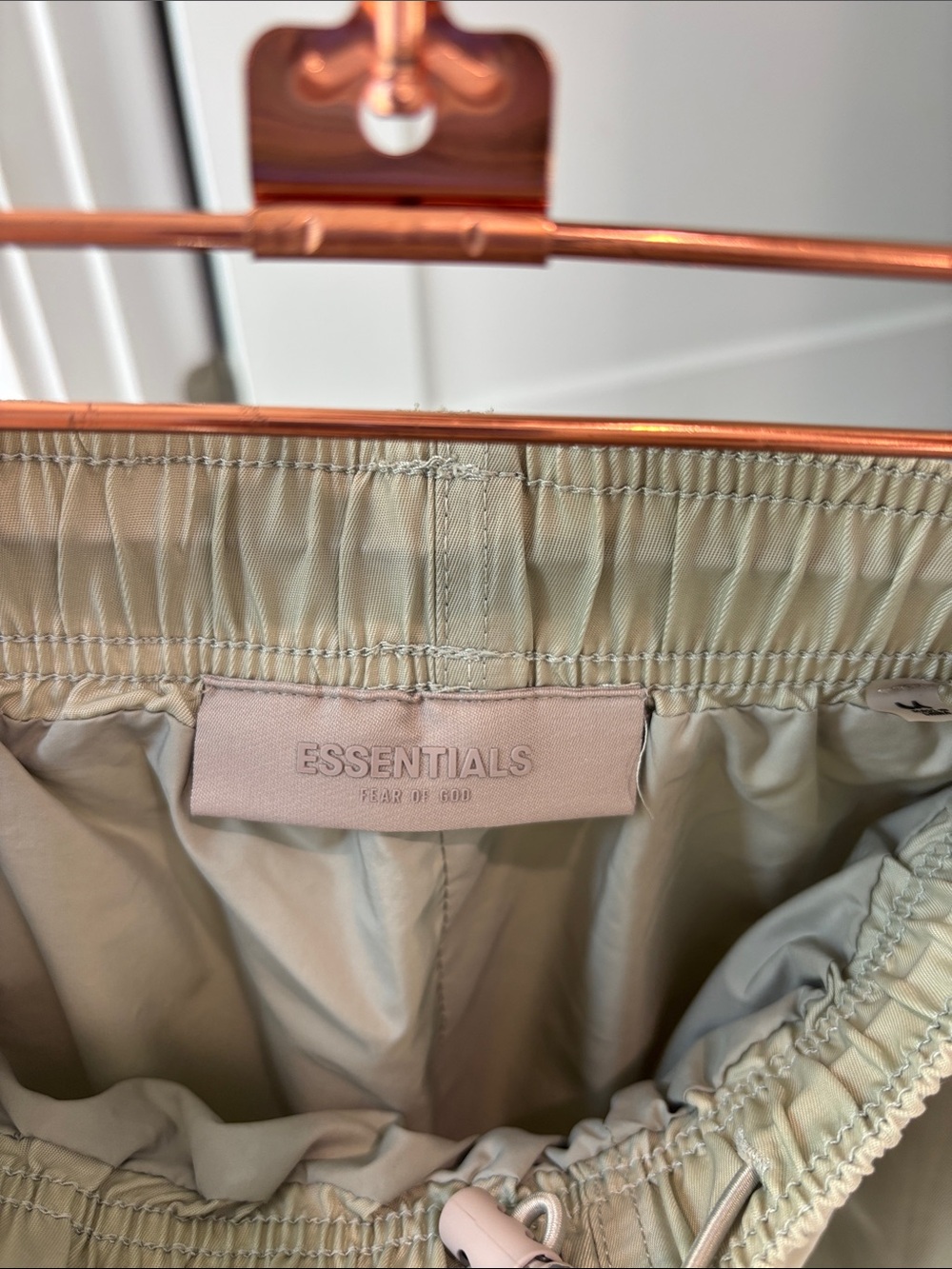 Fear of God ESSENTIALS Sage Nylon Shorts Size M Unisex - Picture 4 of 5